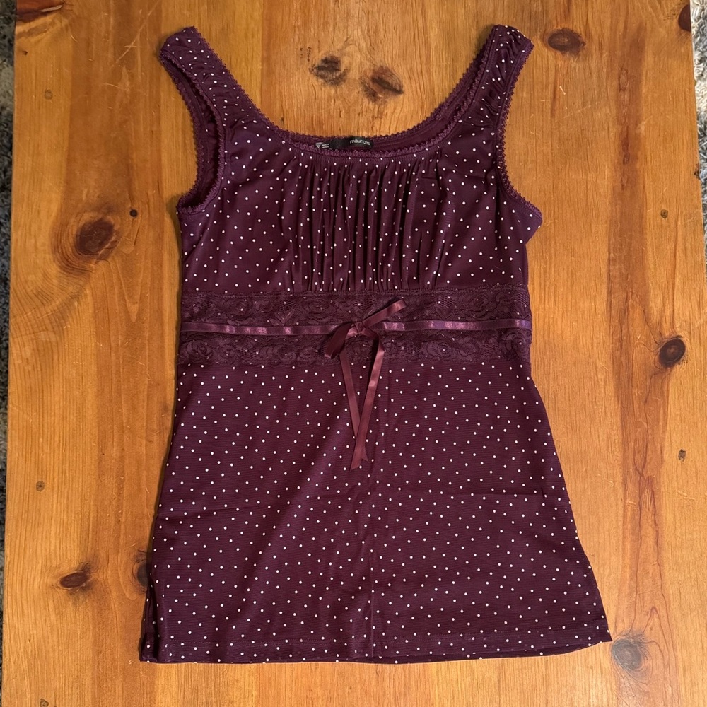 Cute sleeveless blouse!